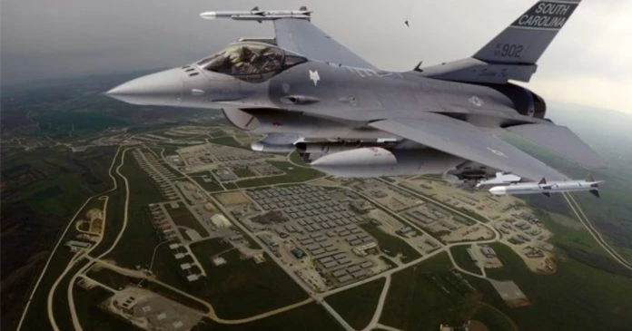 Mετωπική Ρωσίας-ΗΠΑ στα Βαλκάνια – Στρατιωτικό αεροδρόμιο χτίζει η Ουάσινγκτον στο Κόσοβο – Βελιγράδι: «Οτι θα εντοπίζεται, θα αναχαιτίζεται αμέσως»